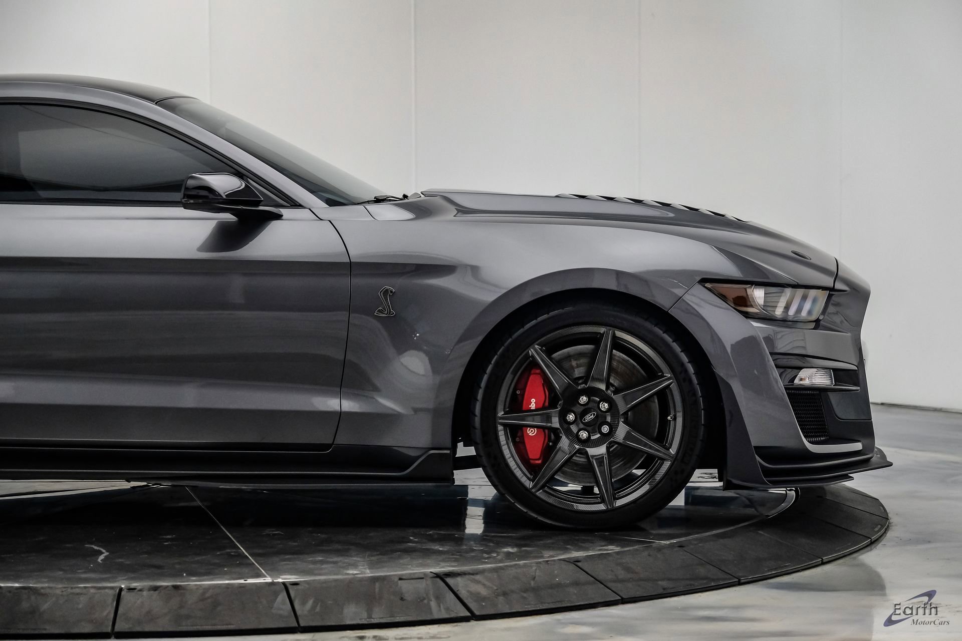 Used 2021 Ford Mustang Shelby GT500 w/ Carbon Fiber Track Pack RWD image 28