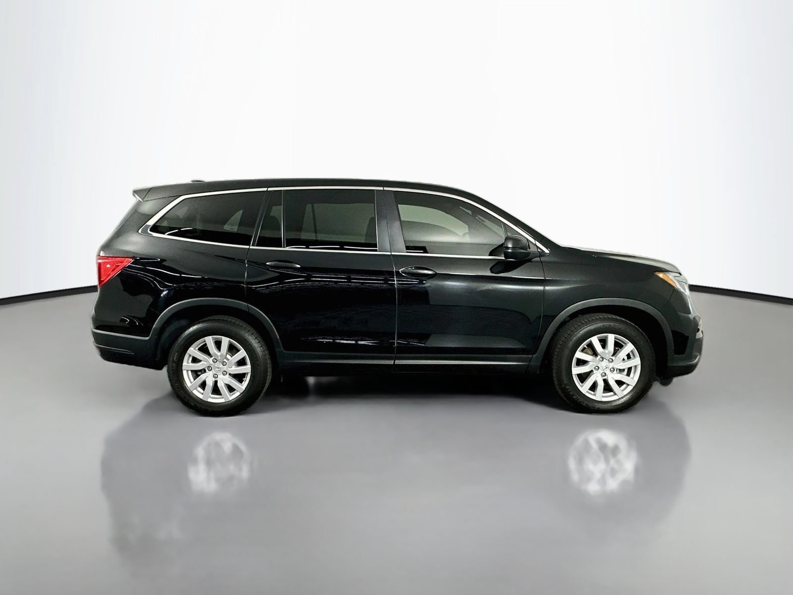 Used 2019 Honda Pilot LX image 9