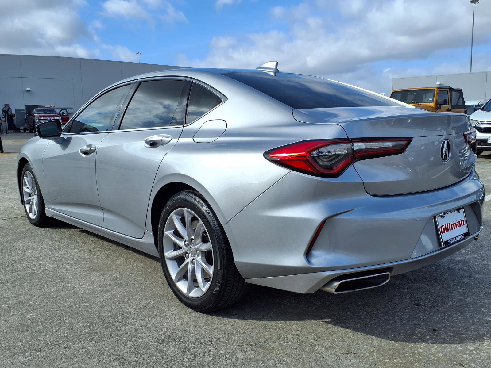 Used 2023 Acura TLX image 3