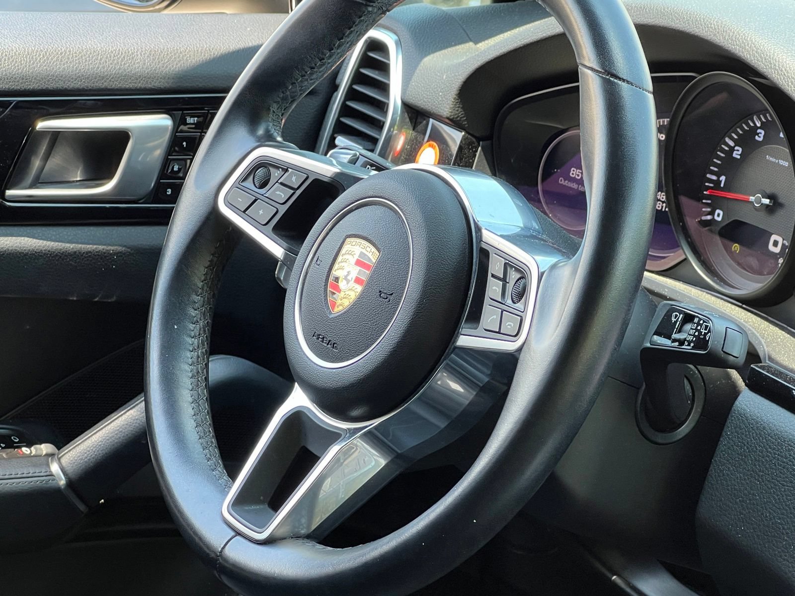 Certified 2020 Porsche Cayenne AWD/4WD image 35
