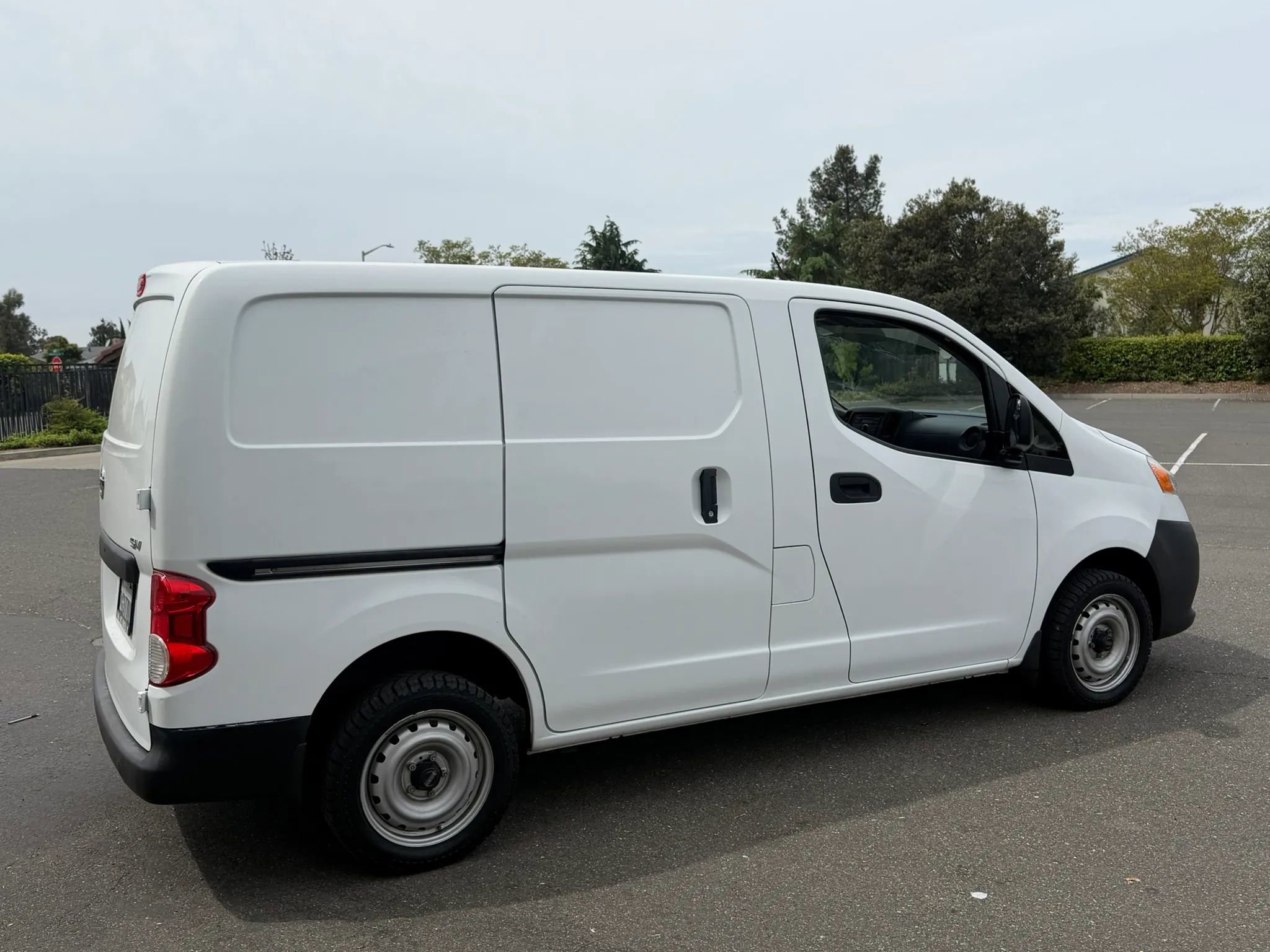 Used 2015 Nissan NV200 SV image 5