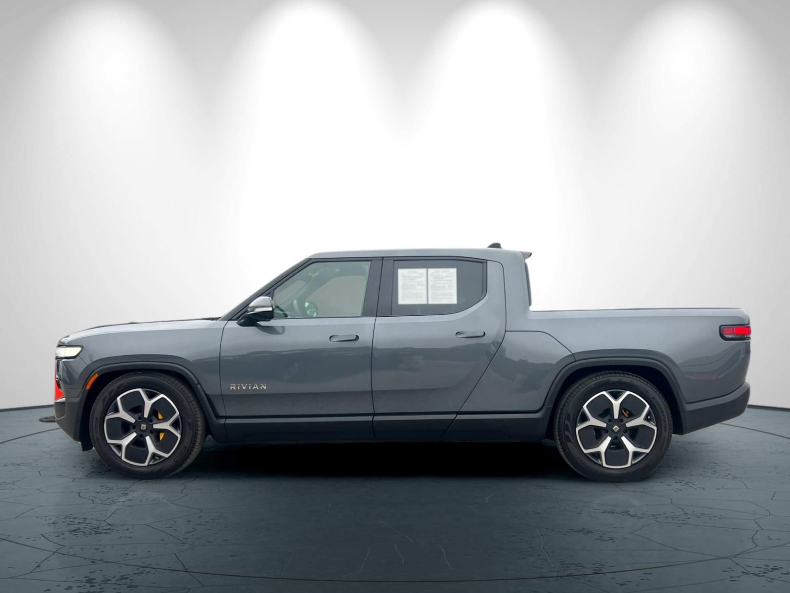 Used 2022 Rivian R1T Adventure image 7