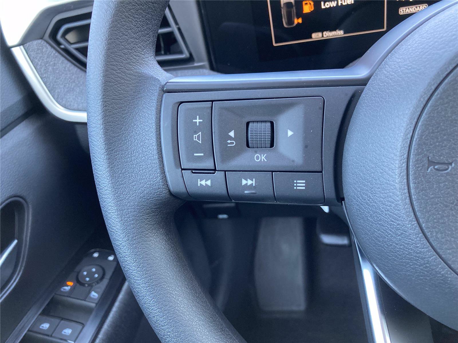 New 2026 Nissan Kicks SV w/ SV Premium Package FWD image 23