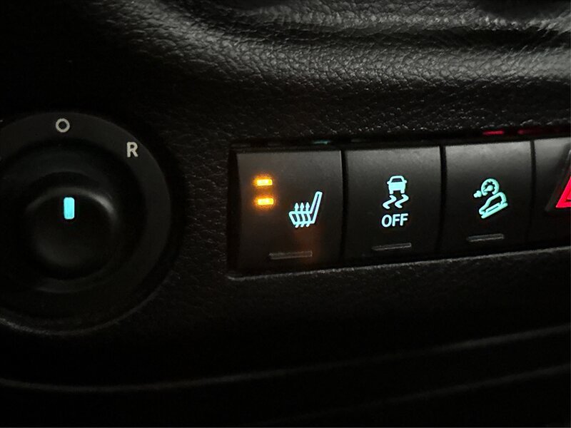 Used 2012 Jeep Wrangler Unlimited Sport w/ PWR Convenience Group AWD/4WD image 21