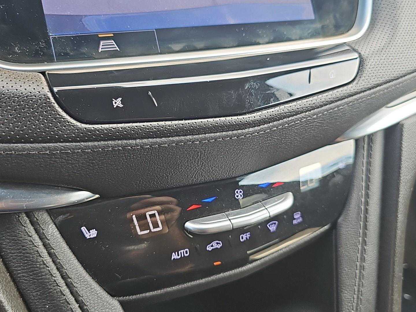 Certified 2023 Cadillac XT5 Premium Luxury AWD/4WD image 19