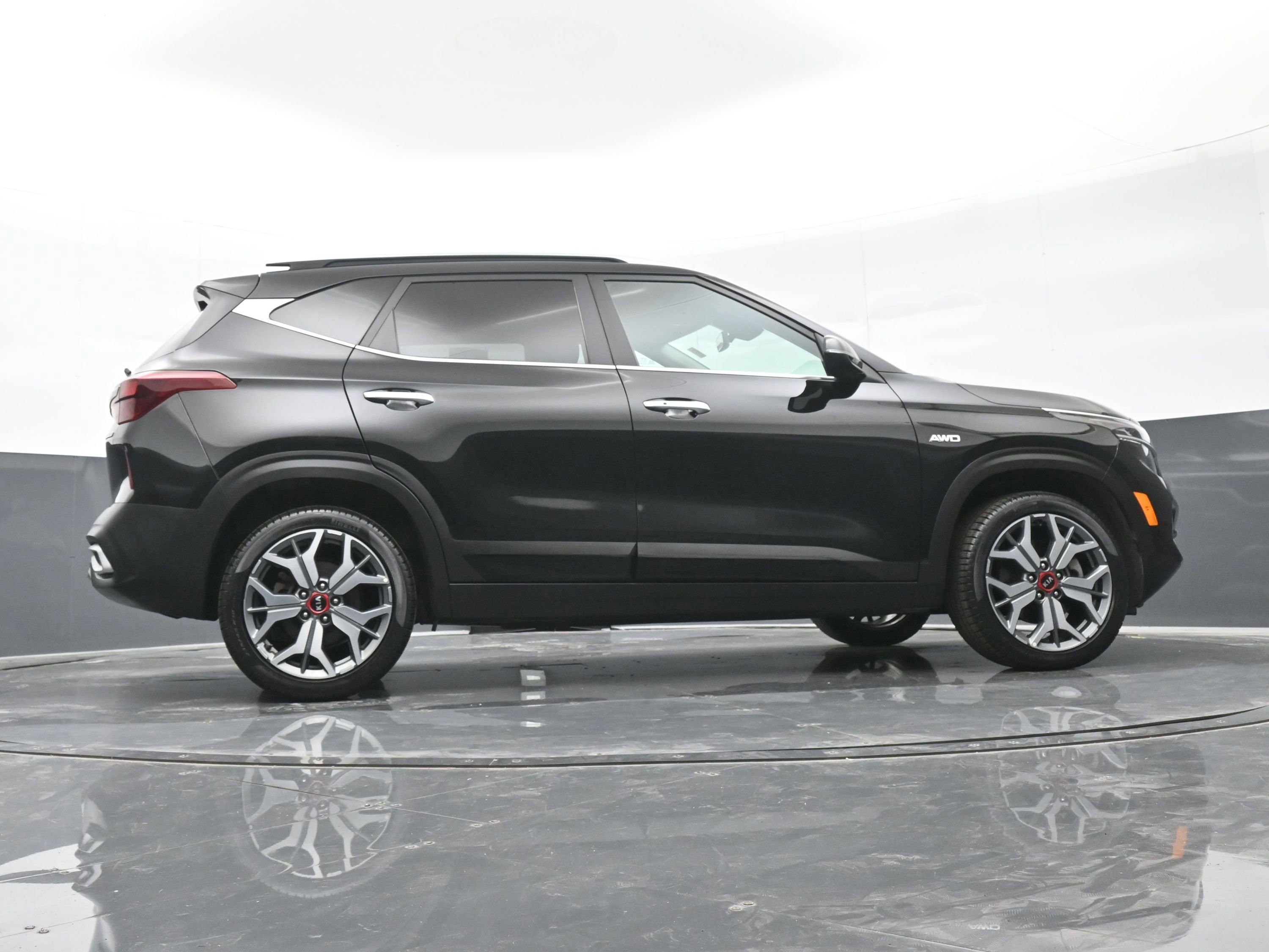 Used 2021 Kia Seltos SX image 44