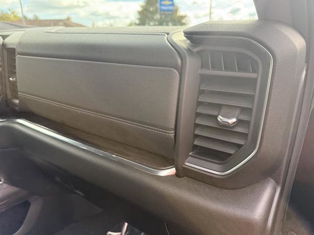 Used 2024 Chevrolet Silverado 1500 LTZ image 15