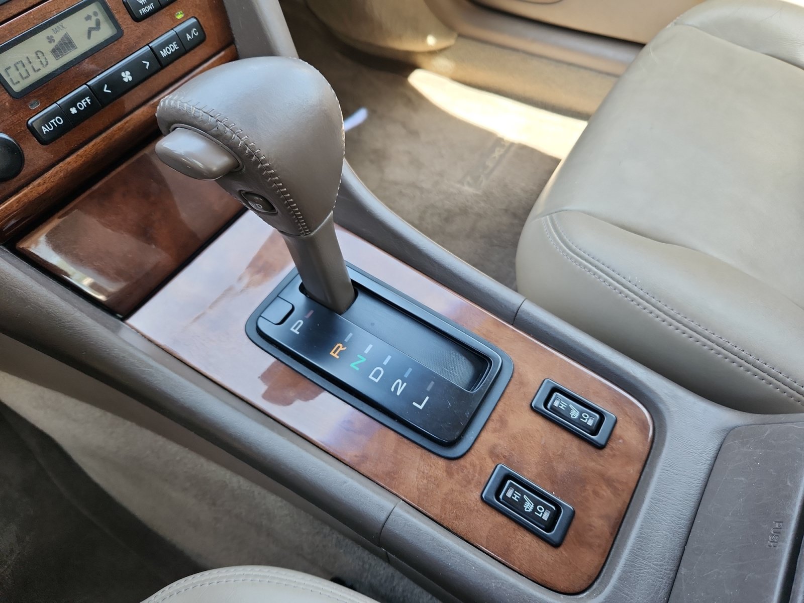 Used 2000 Lexus ES 330 w/ Lexus Value Pkg FWD image 15