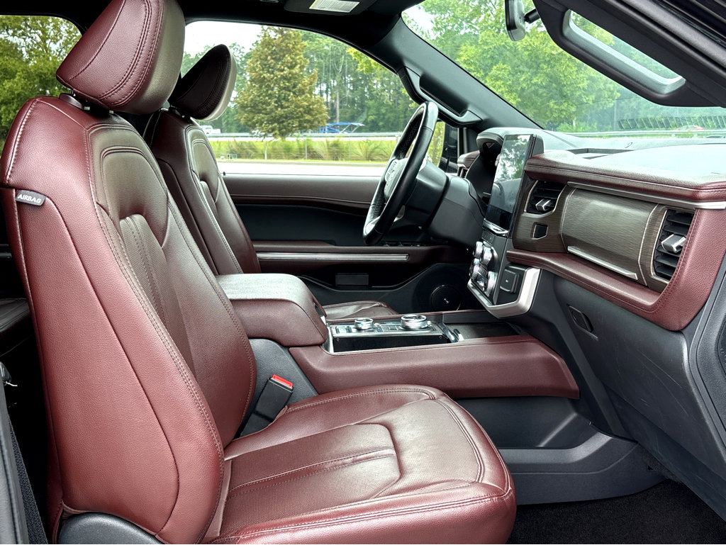 Used 2022 Ford Expedition Max Limited image 12
