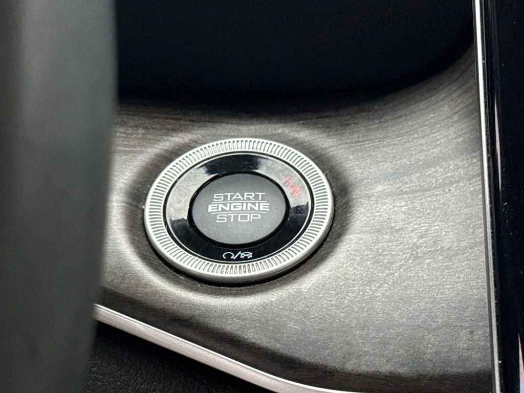 Used 2023 Jeep Grand Cherokee L Limited image 30