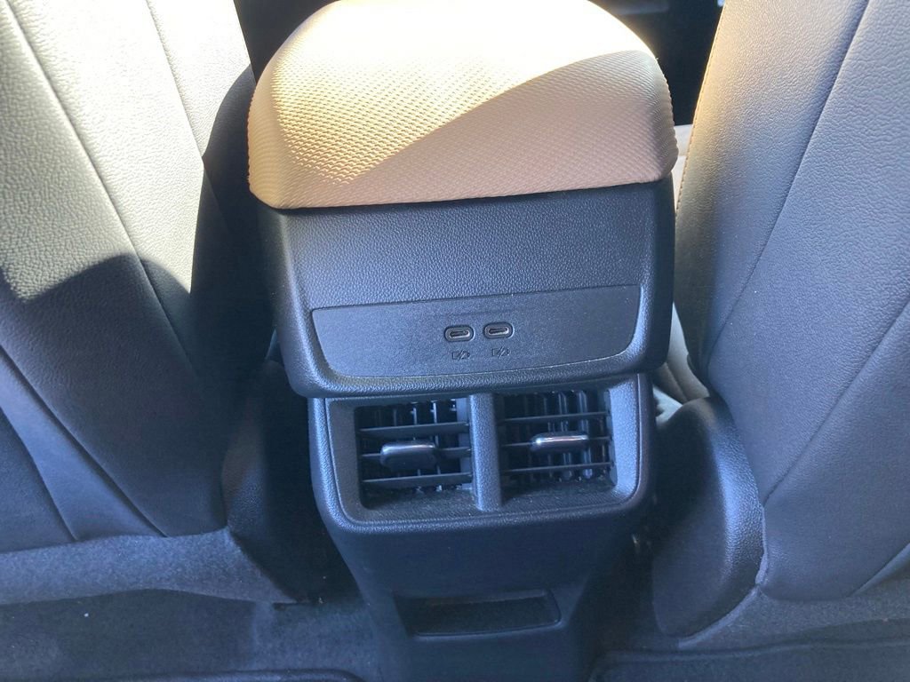 Used 2025 Chevrolet Equinox ACTIV w/ Safety and Technology Package image 22