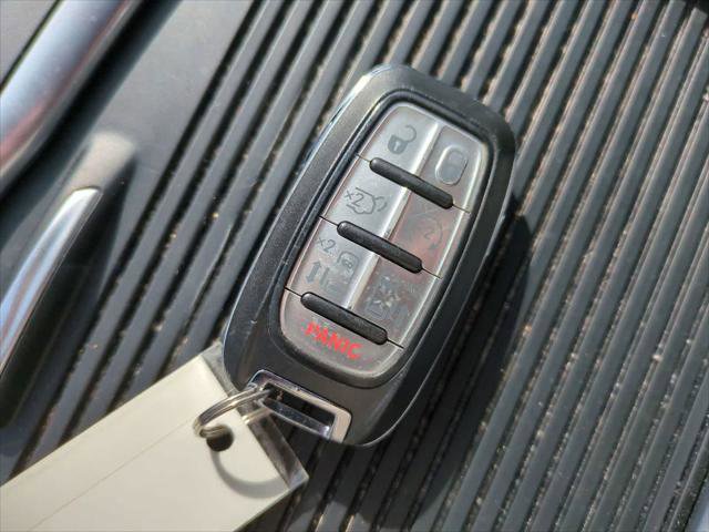 Certified 2019 Chrysler Pacifica Limited w/ S Appearance Package FWD image 32