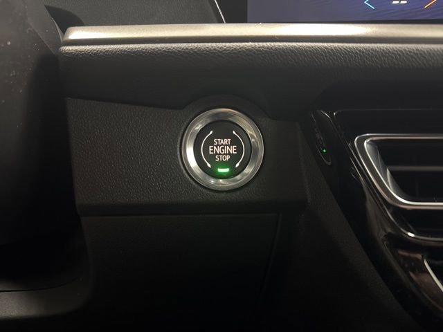 New 2026 Chevrolet Traverse LT w/ Sun and Wheel Package image 15