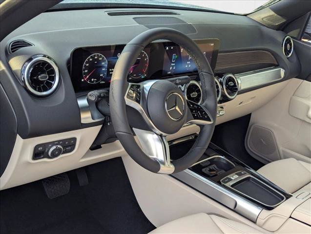 New 2026 Mercedes-Benz GLB 250 video 3