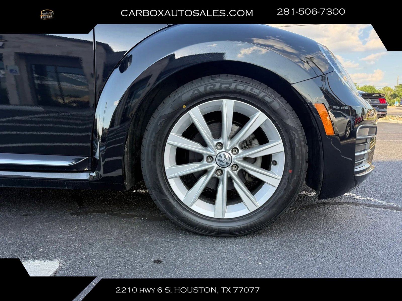 Used 2018 Volkswagen Beetle 2.0T SE FWD image 28
