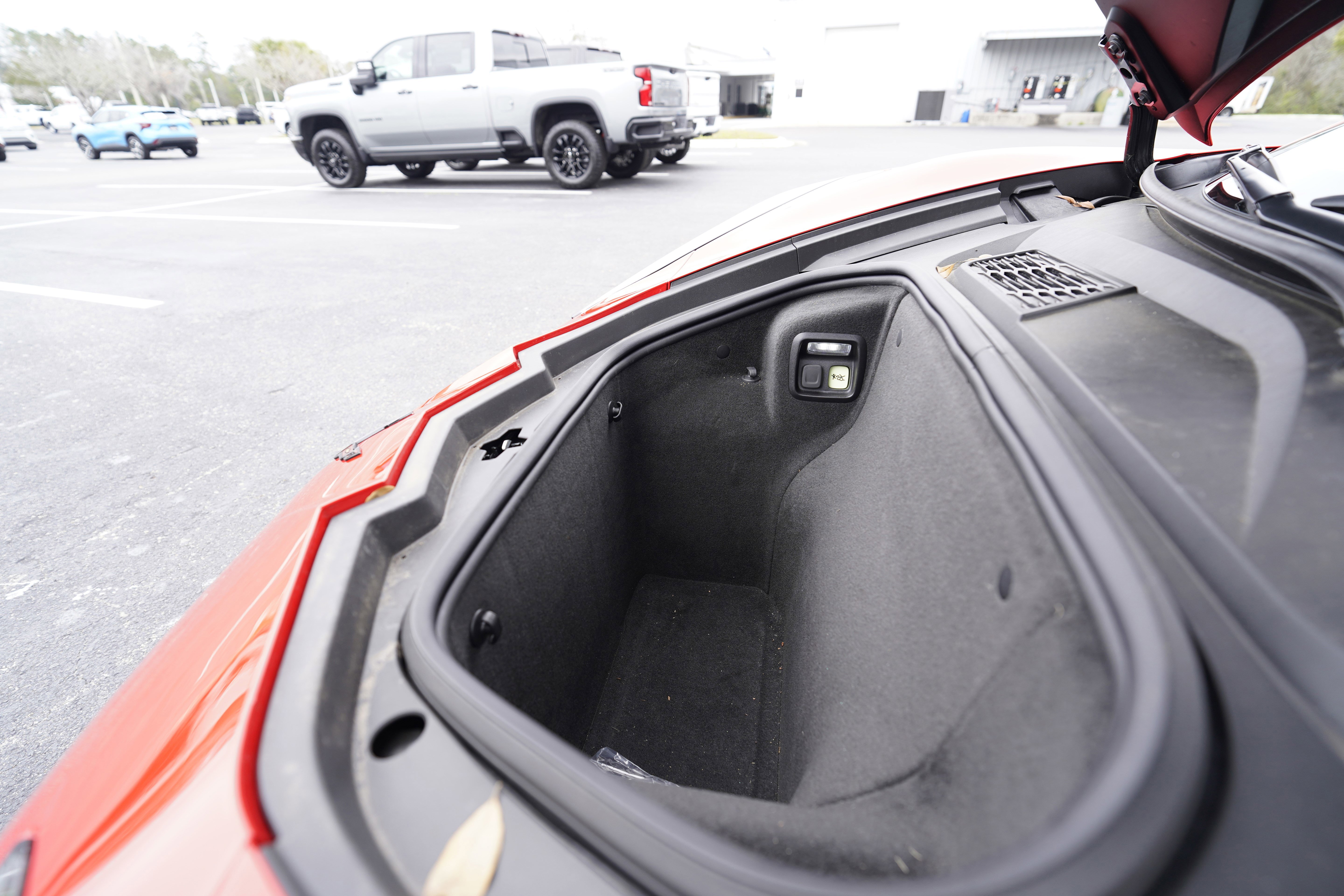 Used 2025 Chevrolet Corvette Stingray Preferred Cpe w/ 2LT RWD image 46