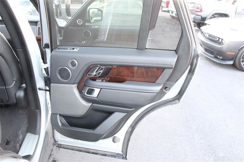 Used 2020 Land Rover Range Rover HSE AWD/4WD image 16