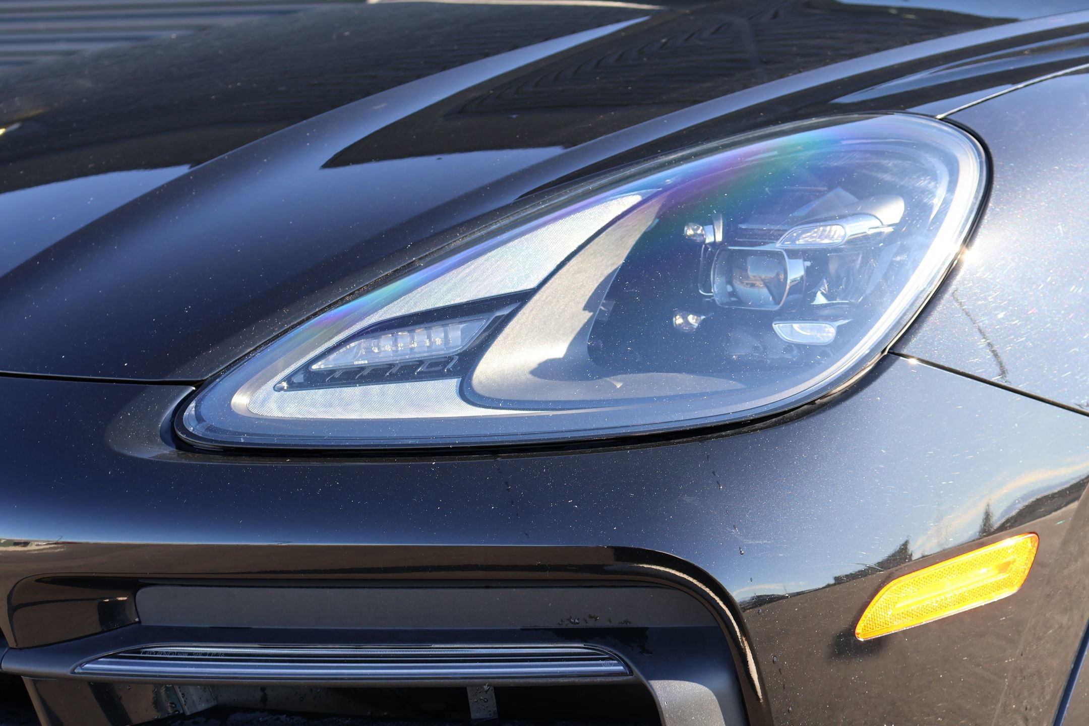 Certified 2023 Porsche Cayenne Platinum Edition image 12