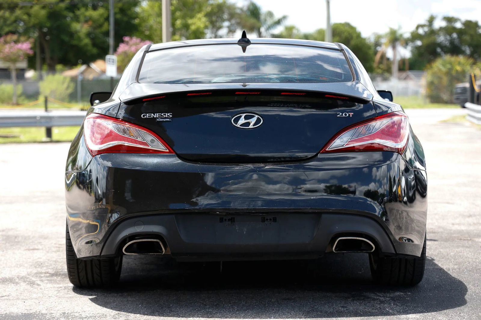 Used 2010 Hyundai Genesis 2.0T RWD image 5