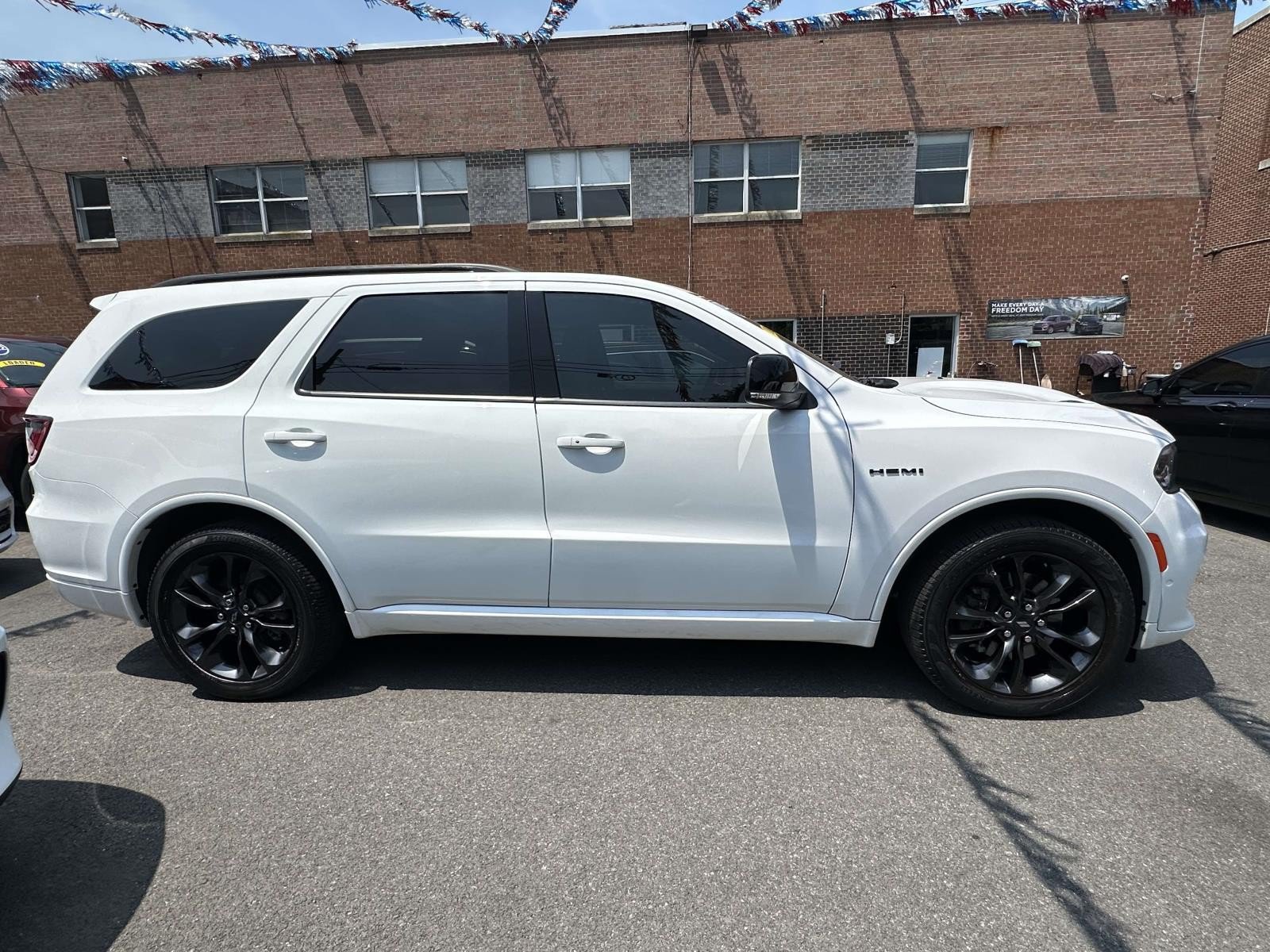 Used 2023 Dodge Durango R/T AWD/4WD image 8
