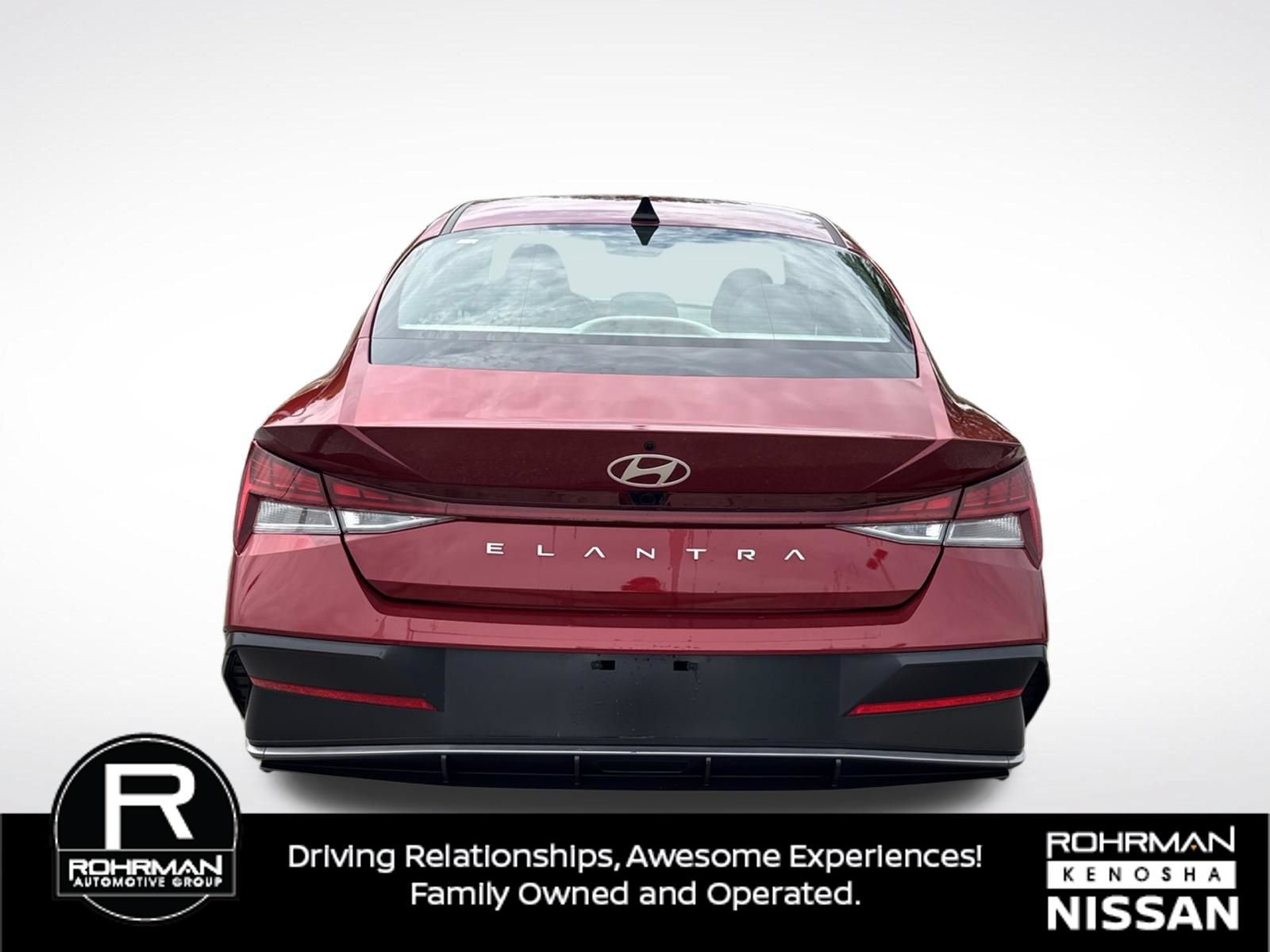 Used 2024 Hyundai Elantra SEL w/ Convenience Package FWD image 6