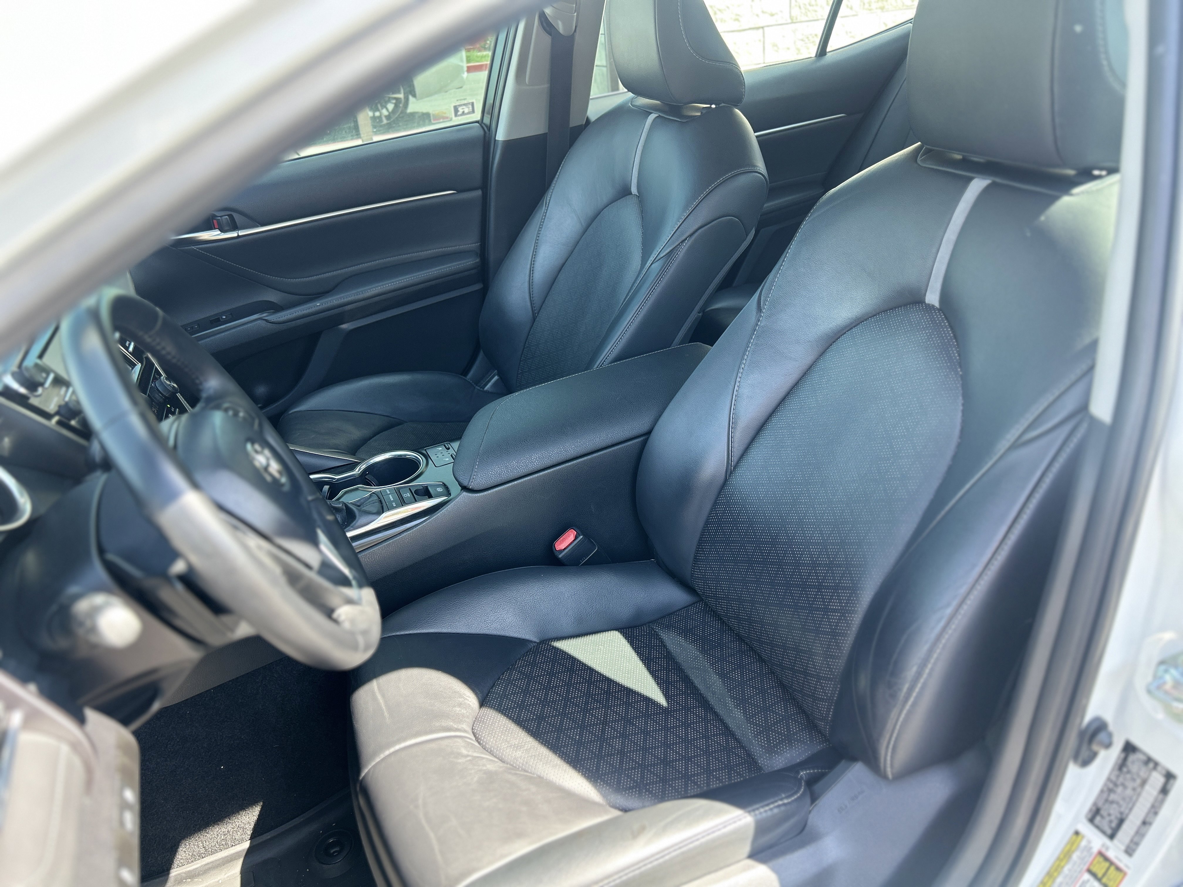 Used 2018 Toyota Camry XSE image 26