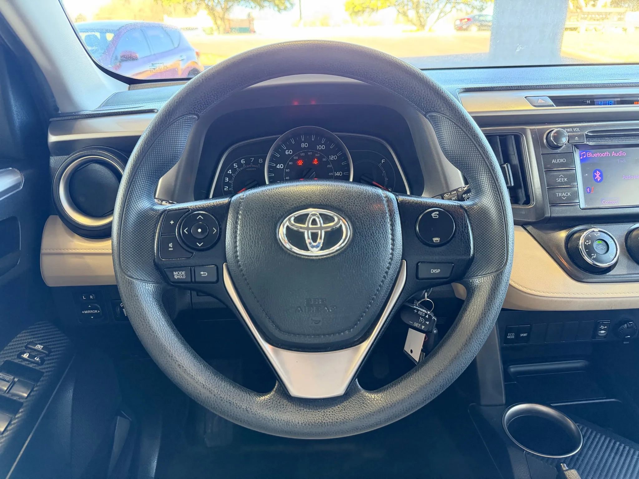 Used 2013 Toyota RAV4 LE image 10