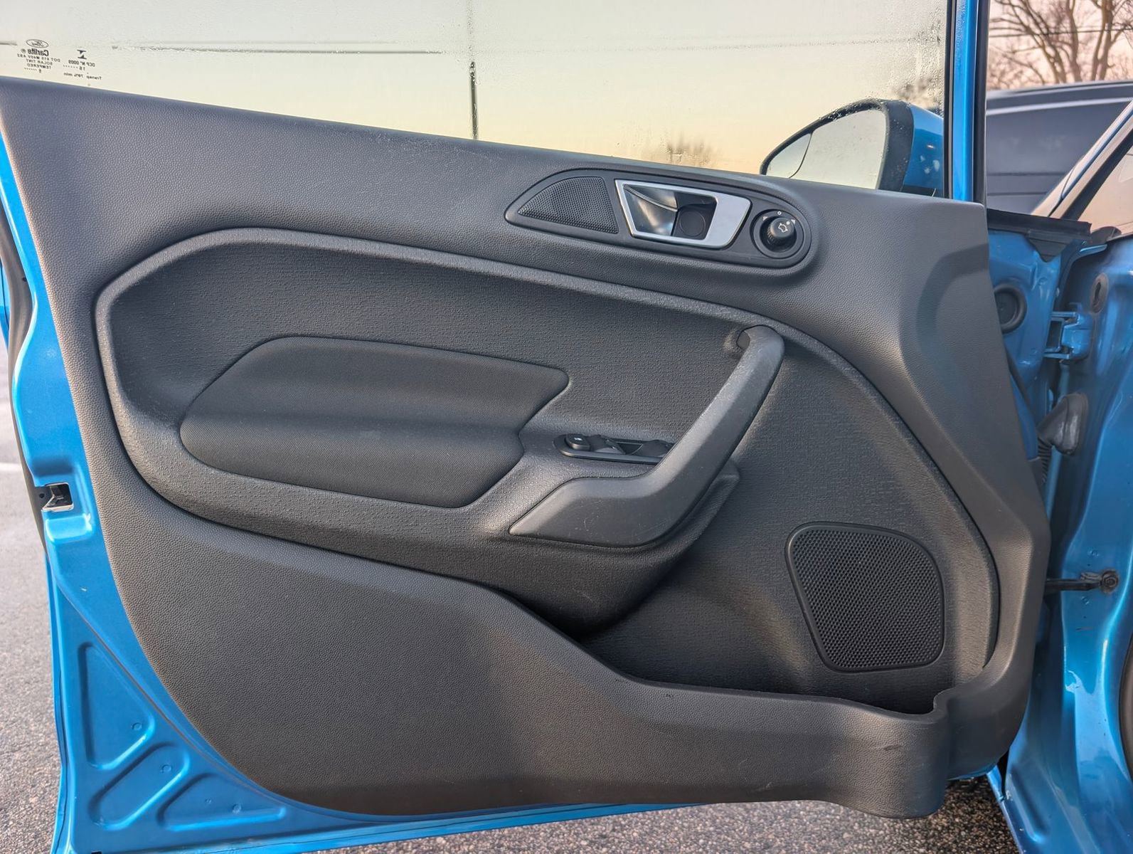 Used 2016 Ford Fiesta SE image 7