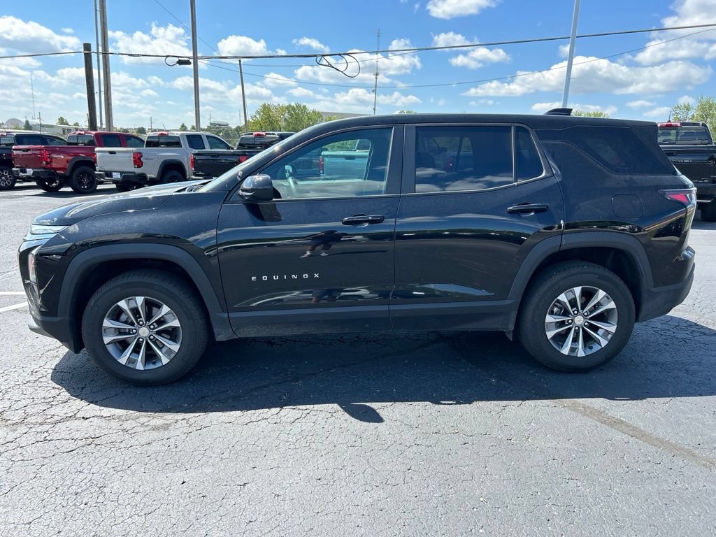 Used 2026 Chevrolet Equinox LT AWD/4WD image 8