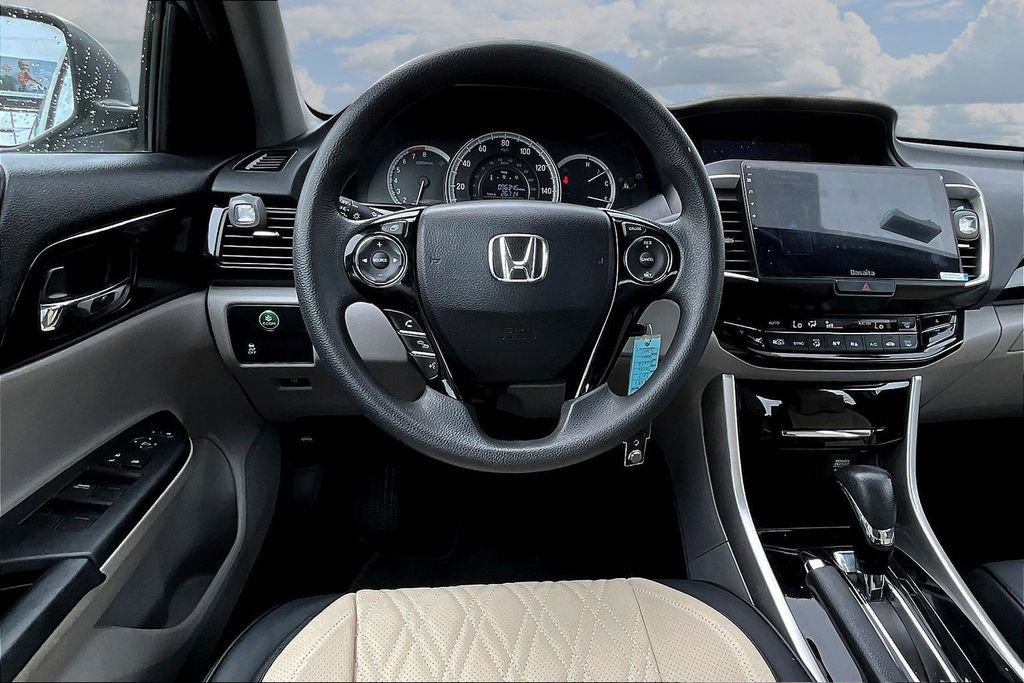 Used 2017 Honda Accord LX image 8