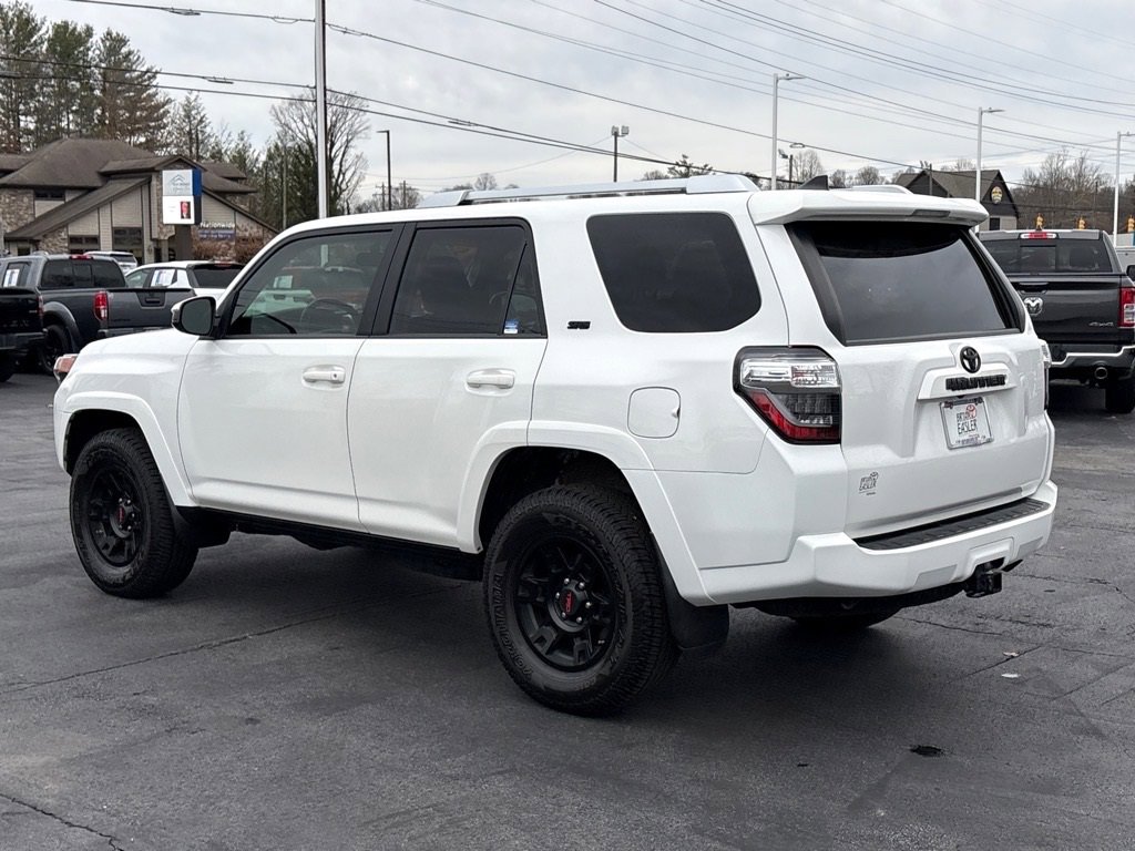 Used 2018 Toyota 4Runner SR5 image 26