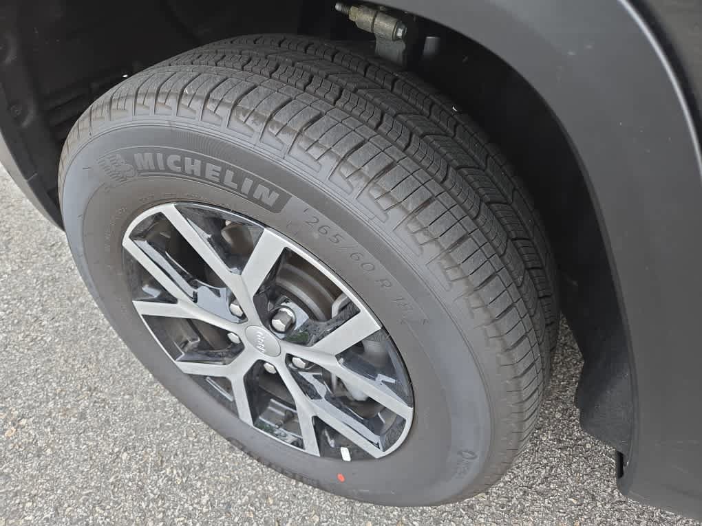 Used 2026 Jeep Grand Cherokee Limited AWD/4WD image 14
