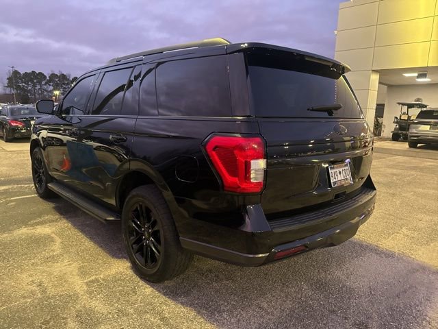 Used 2023 Ford Expedition XLT image 5