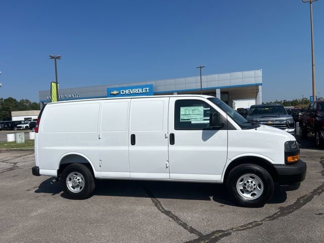 New 2025 Chevrolet Express 2500 RWD image 2