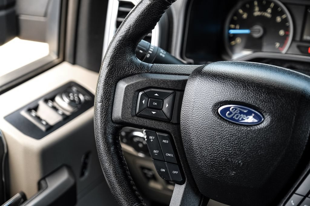 Used 2016 Ford F150 XLT w/ Equipment Group 302A Luxury RWD image 13