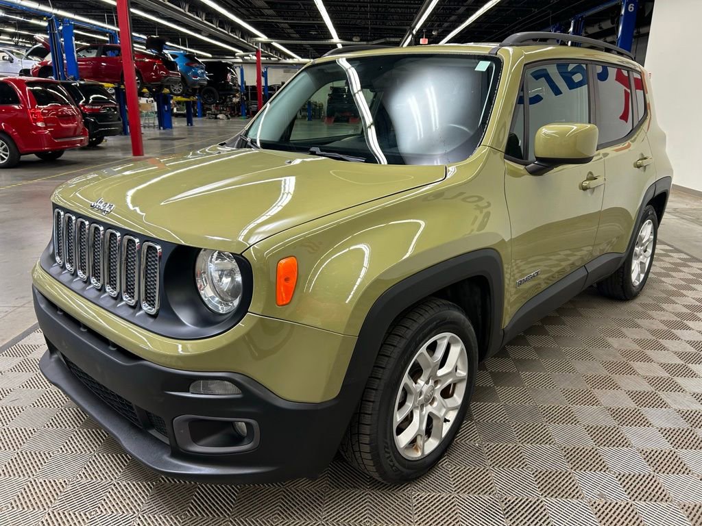 Used 2015 Jeep Renegade Latitude image 3