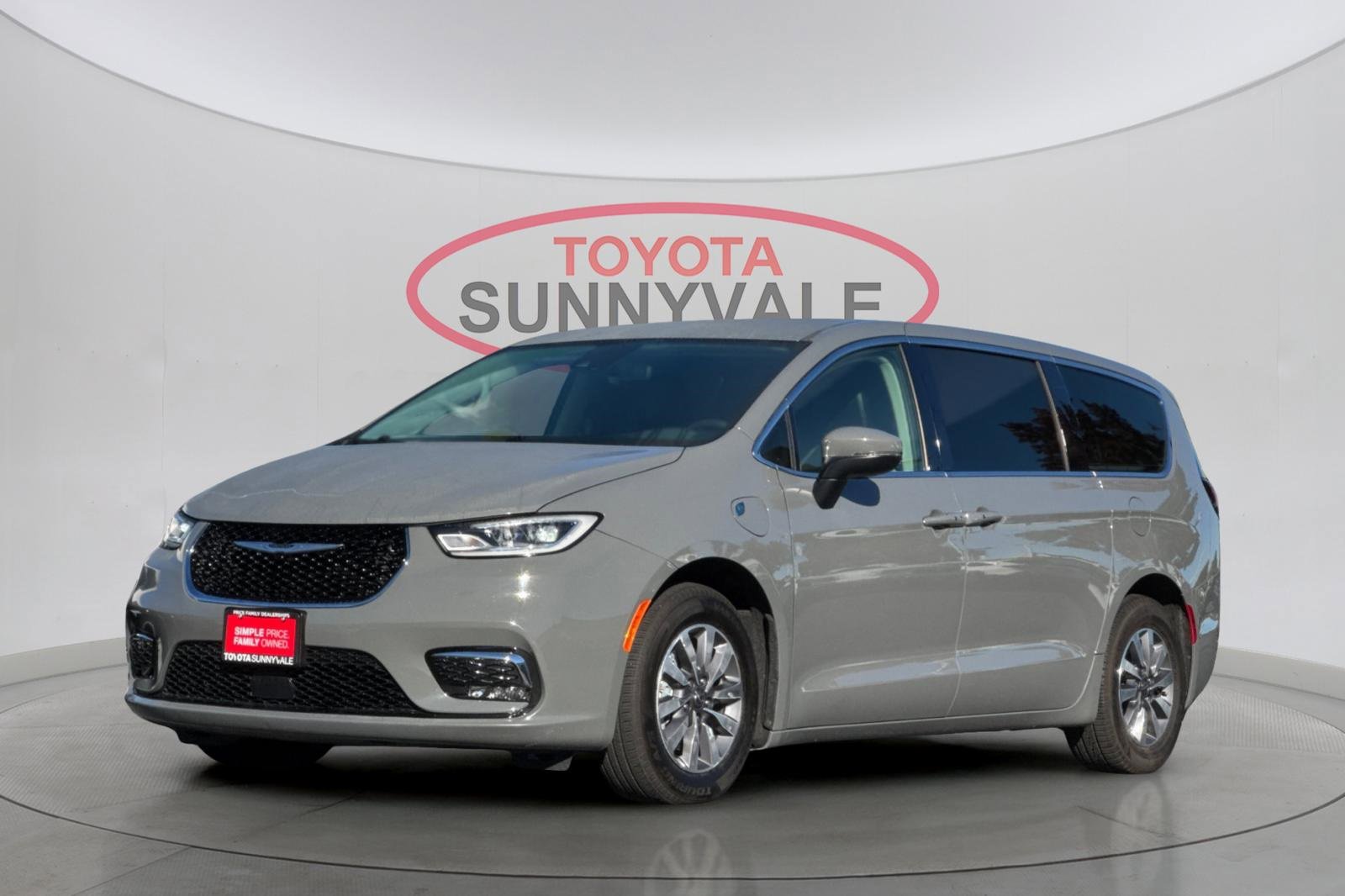 Used 2023 Chrysler Pacifica Touring-L