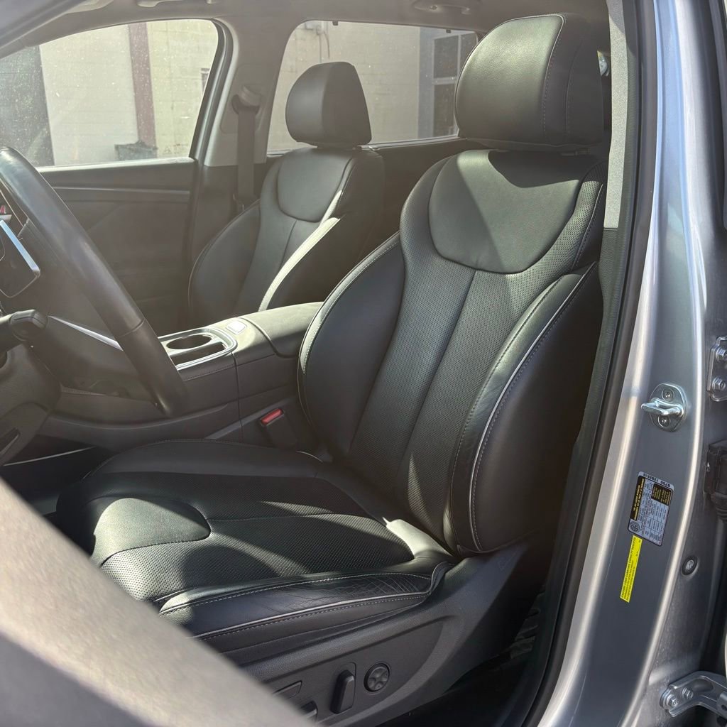Used 2022 Hyundai Santa Fe Limited image 9