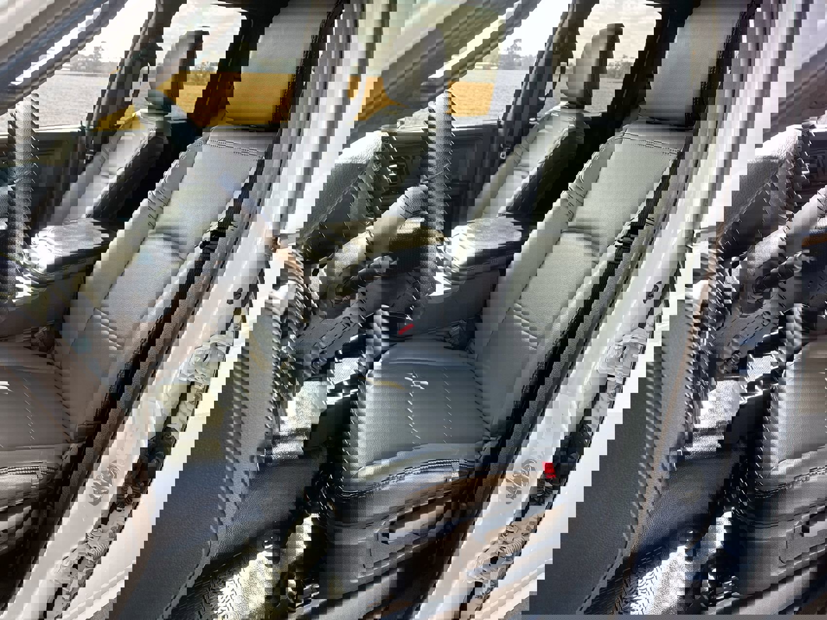 Used 2024 RAM 2500 Tradesman w/ Chrome Appearance Group image 11