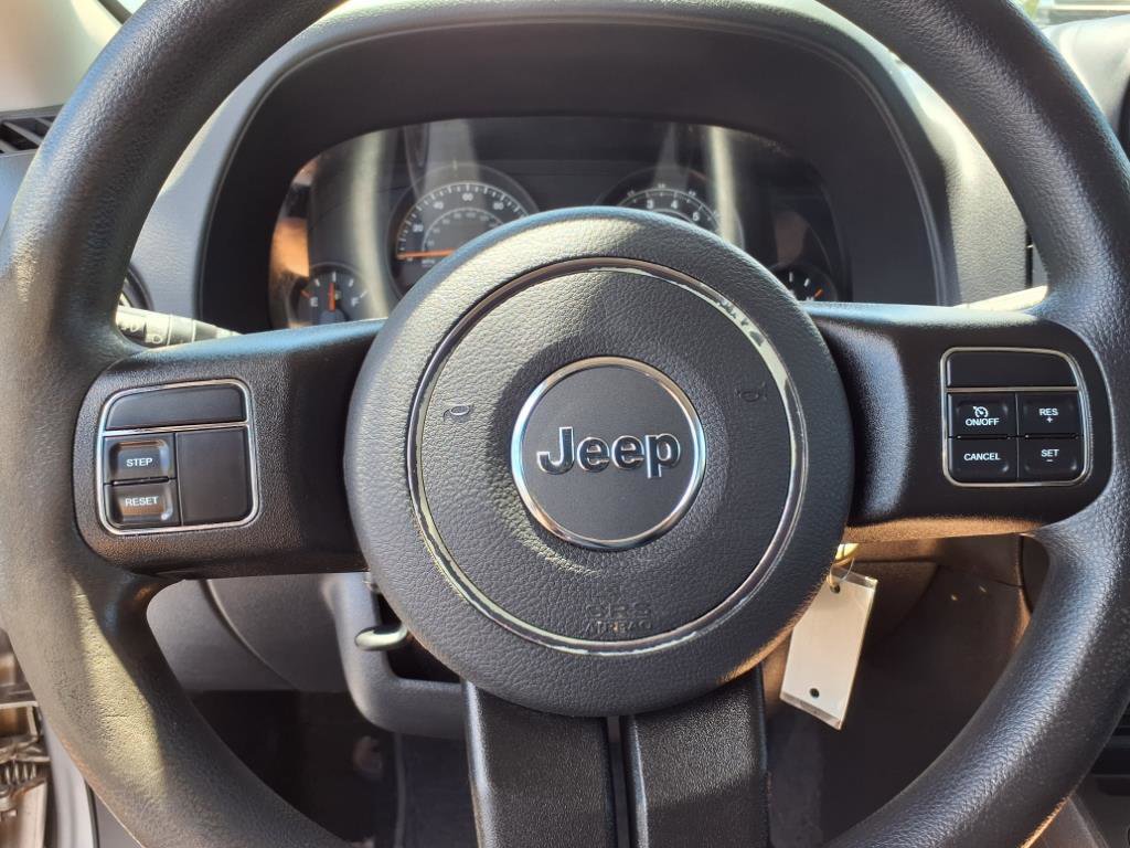 Used 2015 Jeep Patriot Sport image 16