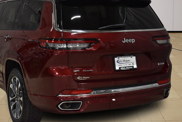 Used 2022 Jeep Grand Cherokee L Overland w/ Luxury Tech Group IV AWD/4WD image 38