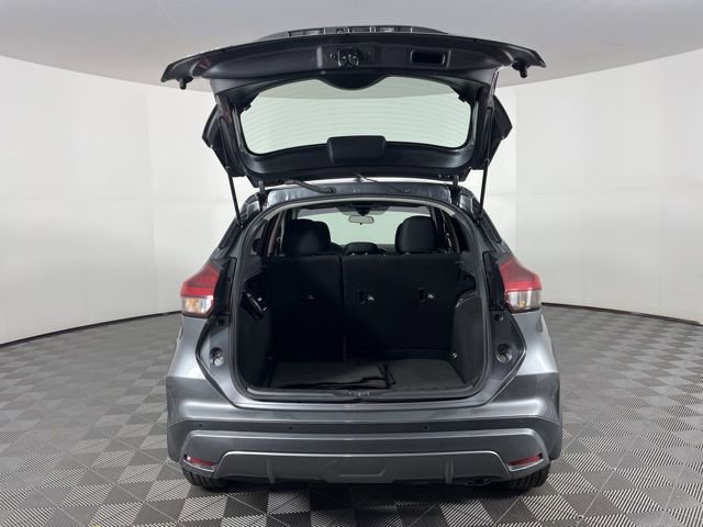 Used 2021 Nissan Kicks S image 45