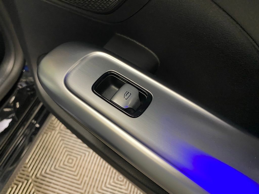 Used 2025 Mercedes-Benz C 300 Sedan image 14