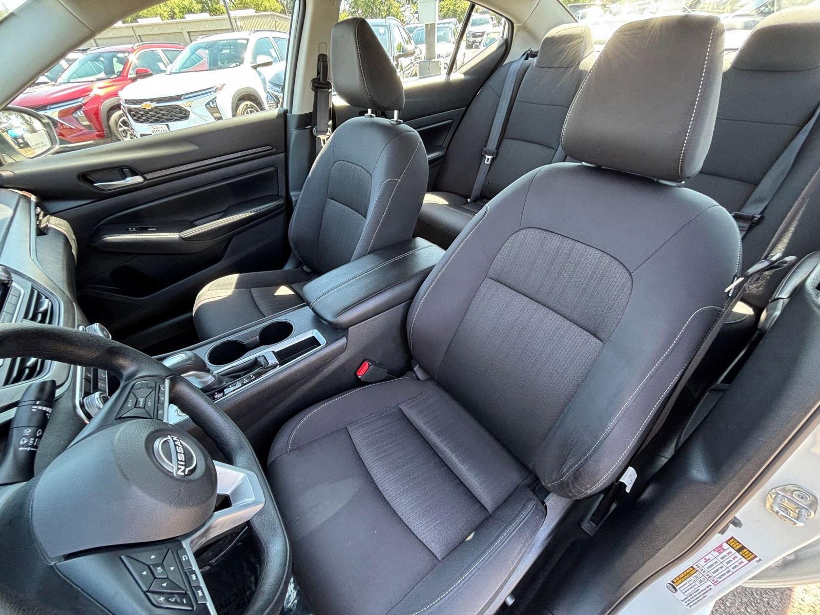Used 2025 Nissan Altima 2.5 SV FWD image 36