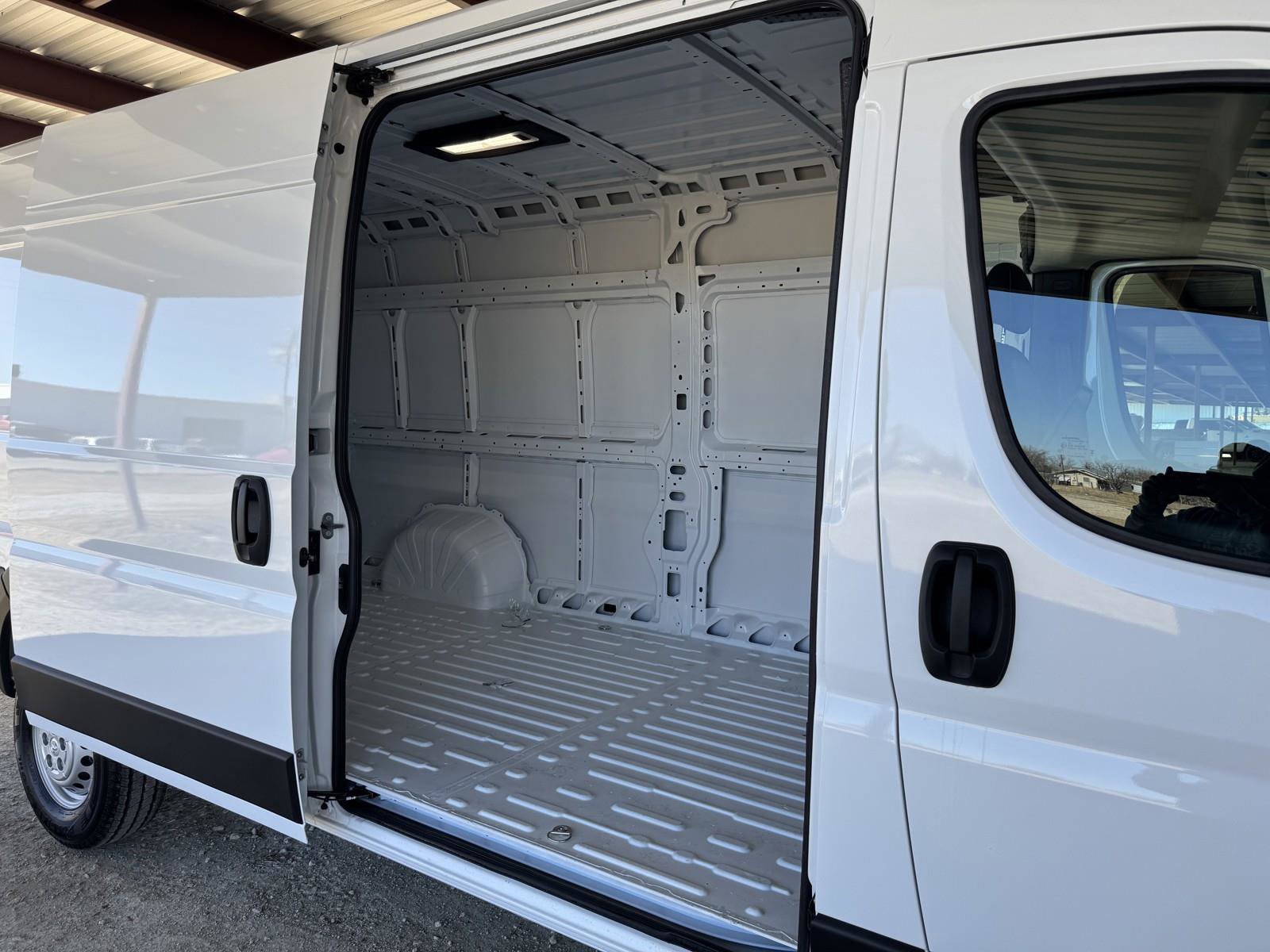 New 2026 RAM ProMaster 3500 w/ Convenience Group image 24