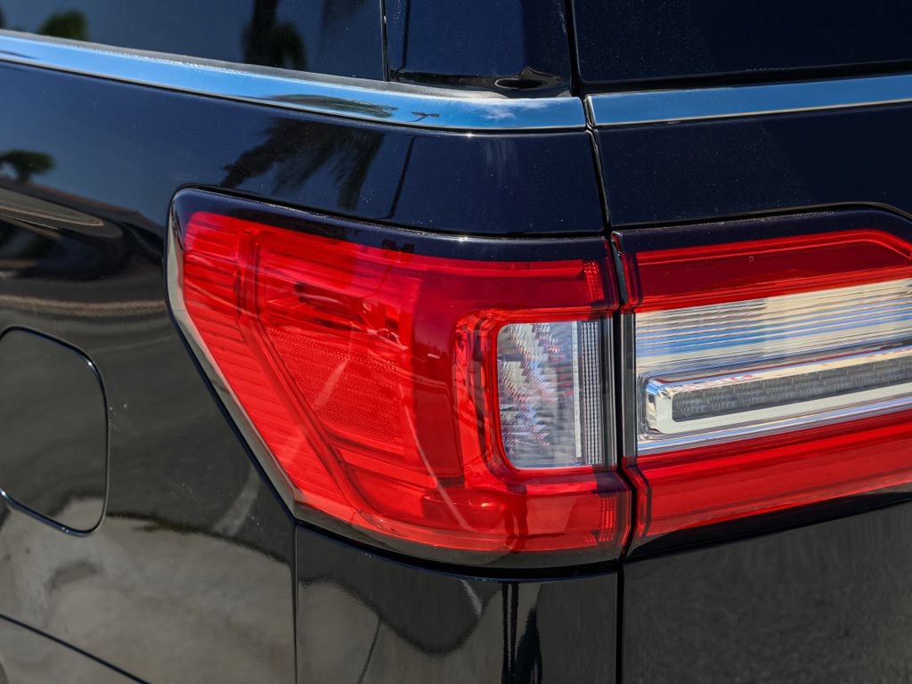 Used 2021 Lincoln Navigator L Black Label w/ Cargo Convenience Package AWD/4WD image 7
