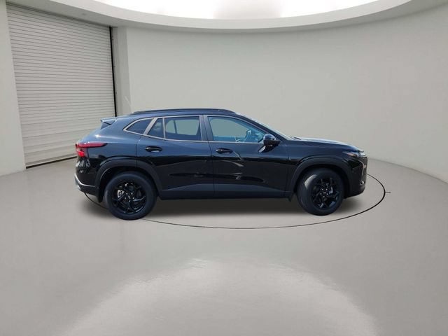 New 2026 Chevrolet Trax LT w/ Driver Confidence Package FWD image 8