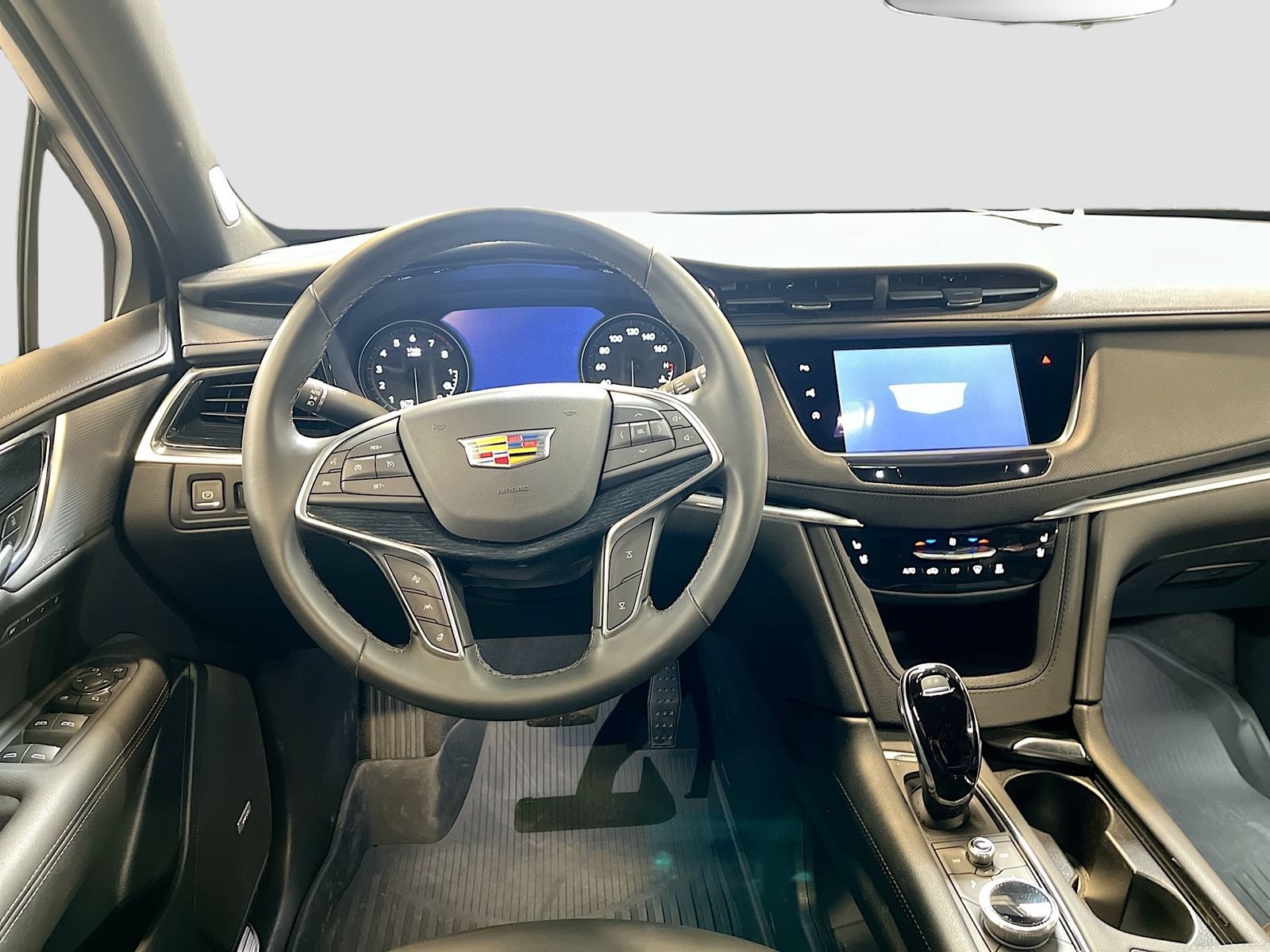 Used 2025 Cadillac XT5 Premium Luxury w/ Technology Package AWD/4WD image 24