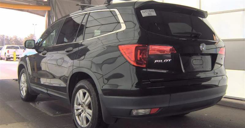 Used 2016 Honda Pilot LX image 4