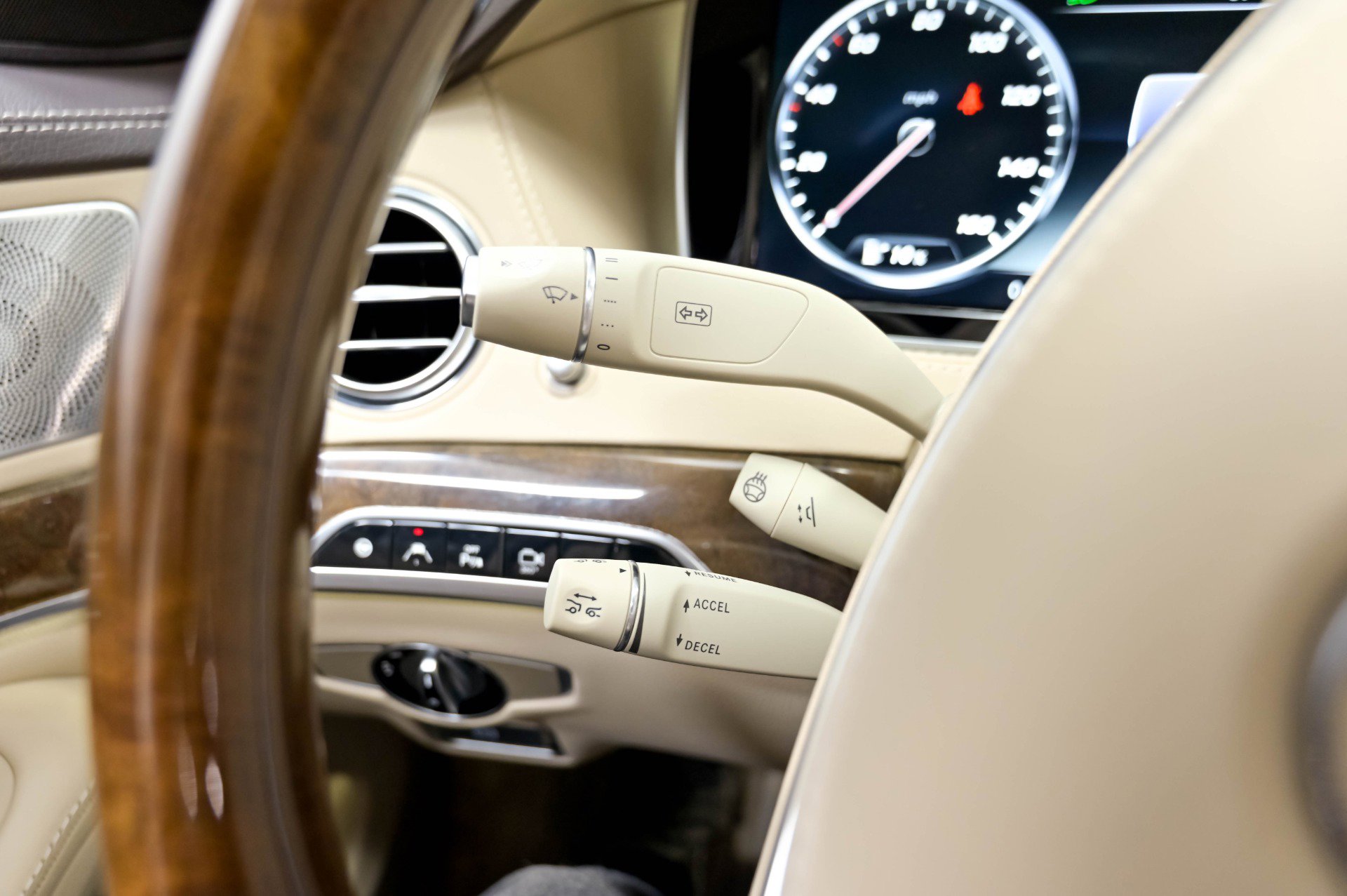 Used 2016 Mercedes-Benz S 550 4MATIC Sedan image 64